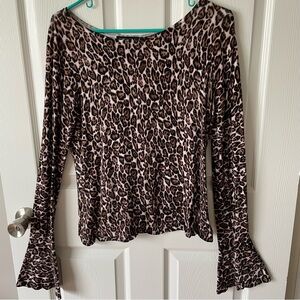 Women’s White House Black Market Lightweight Leopard Sweater Top Size Medium